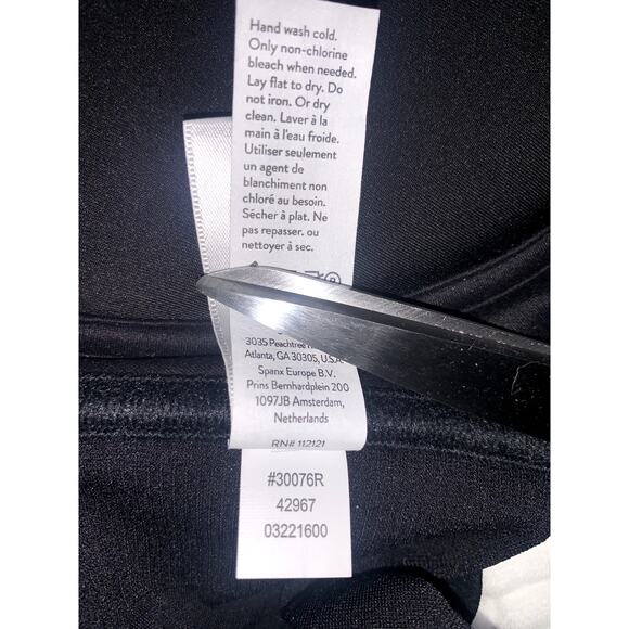 Spanx Women's Very Black‎ Adjustable Plunge Wireless Lift Bra Size 32D - Picture 9 of 14